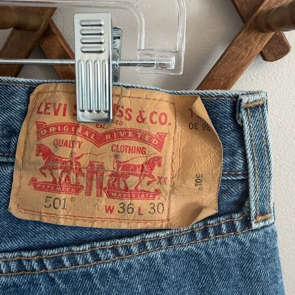 Levi’s 501 Blue Button Fly Straight Leg Jeans W36 L30 - Picture 4 of 7